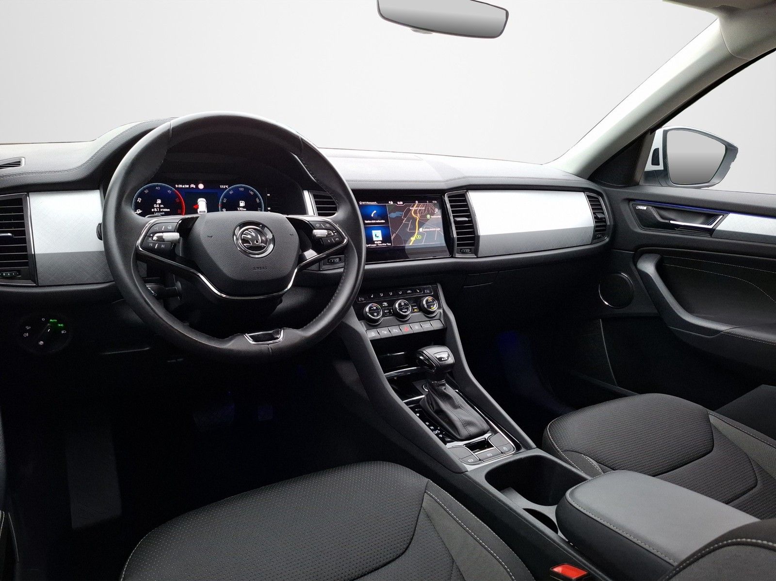 SKODA Kodiaq 2.0 TDI Tour 4x4 DSG / AHK / ACC / NAVI / - Image 10