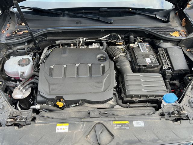 Q2 30 TDI advanced 85kW, AHK, SHZ