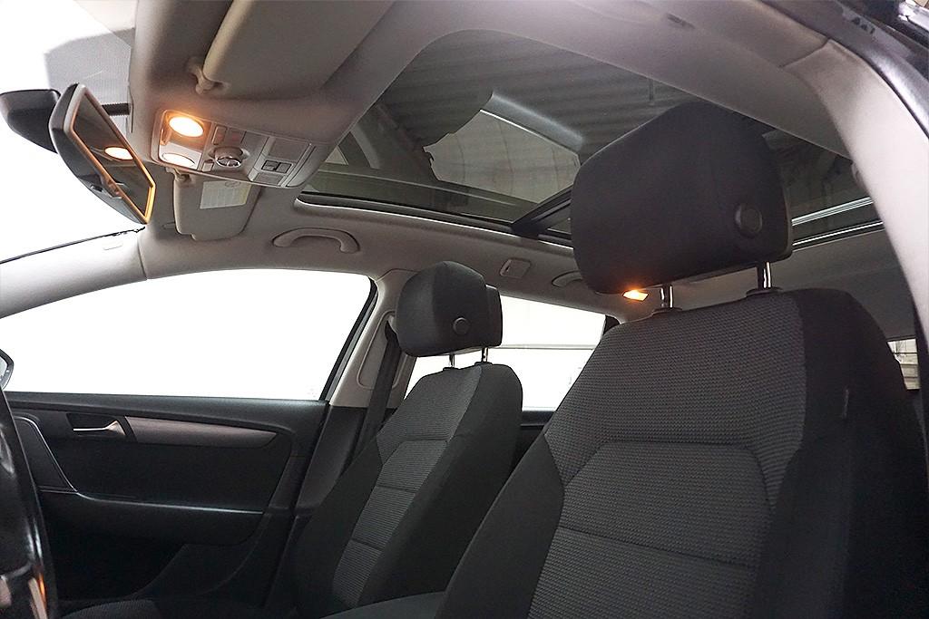 Volkswagen Passat 2011 — photo 9