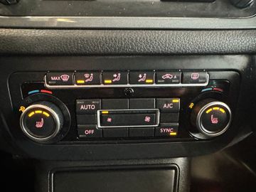 Volkswagen Tiguan Sport & Style 4Motion *2. Hand*Klima*PDC*