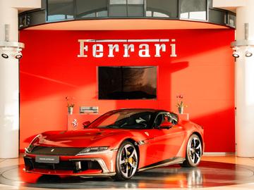 2025 Ferrari 12CILINDRI 照片 2