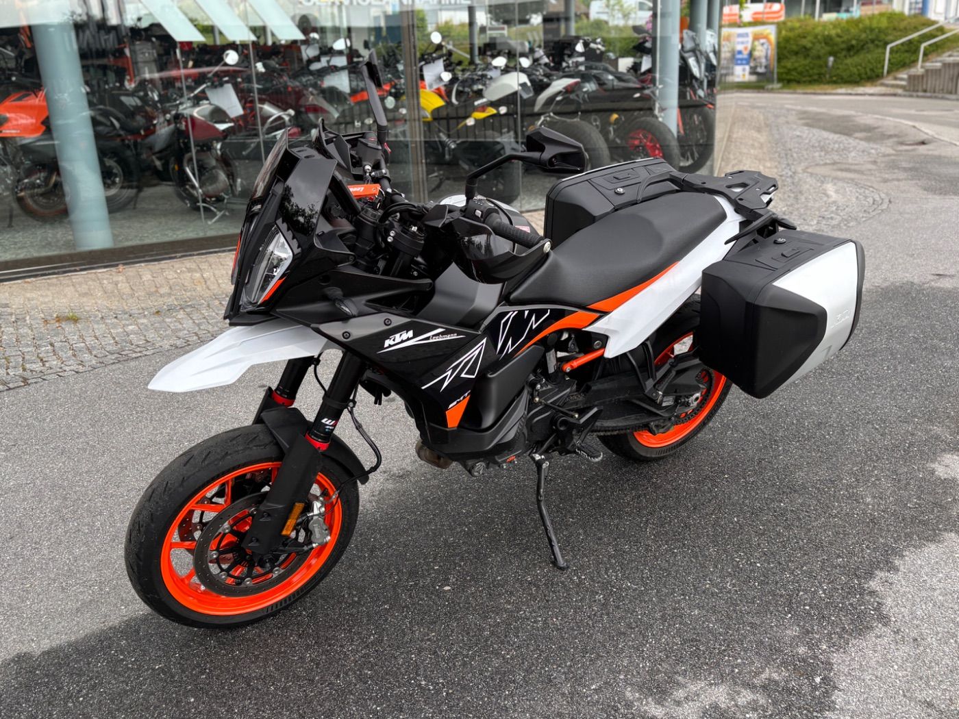 Fahrzeugabbildung KTM 890 SMT Modell 2023 Quickshifter, 2x Koffer