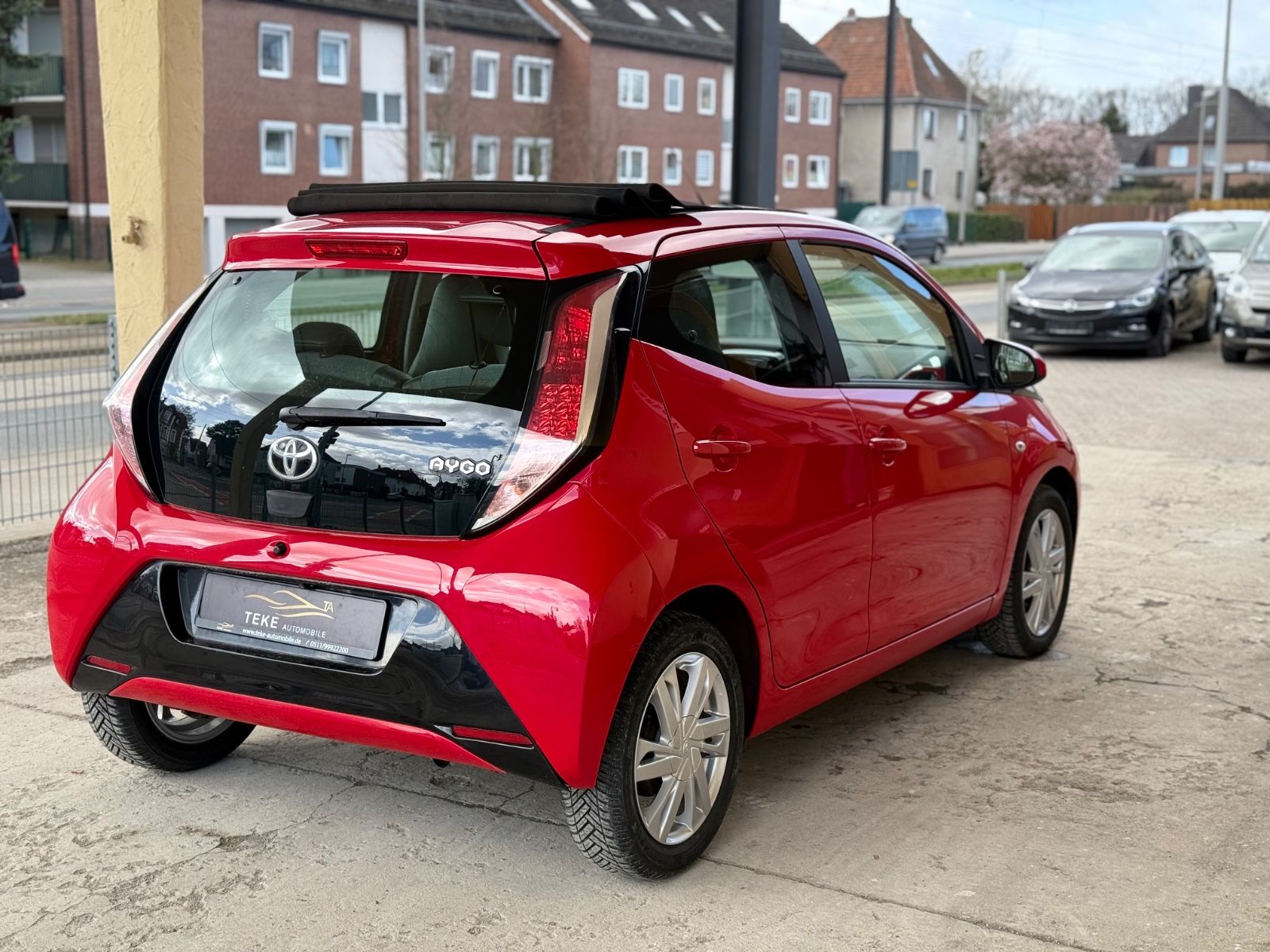 AYGO x-wave Faltdach|Kamera|Tempomat|85.000km|