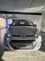 Hyundai i10 Intro Edition - Hyundai i10 mit Benzin-Antrieb: Intro