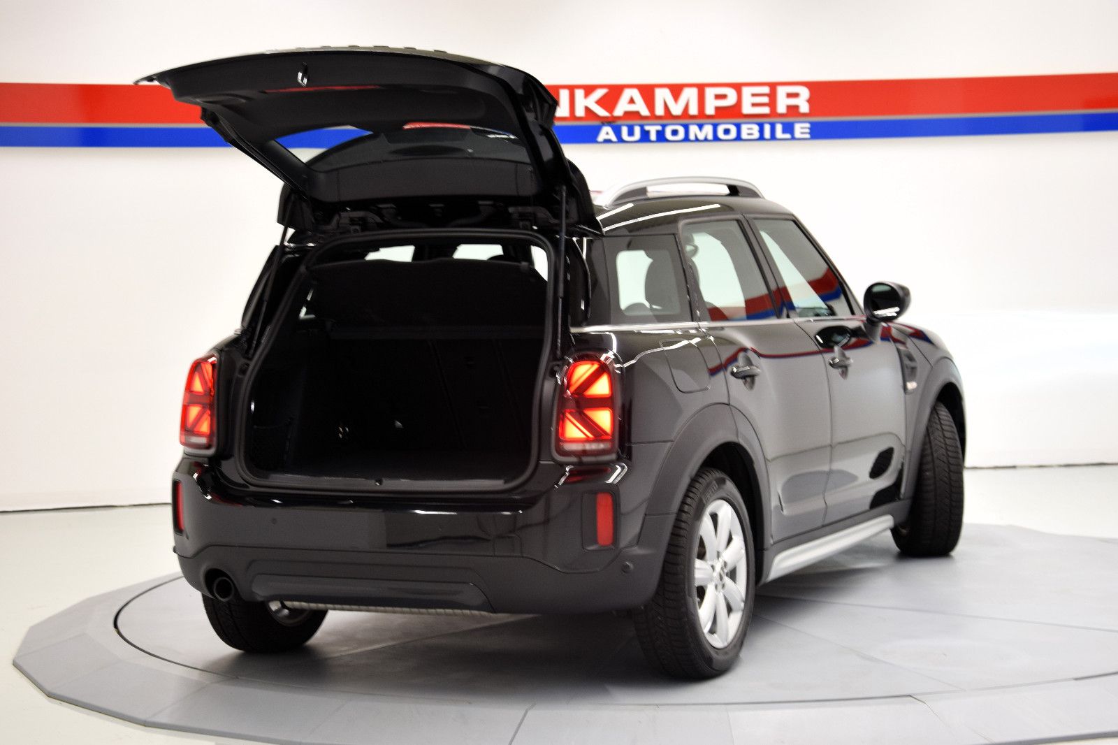 Fahrzeugabbildung MINI COOPER Countryman Classic Trim Leder Navi Kamera