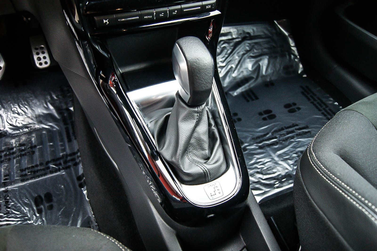 Fahrzeugabbildung Andere DS 3 SportChic Automatik LED VISION STYLE-PAKET