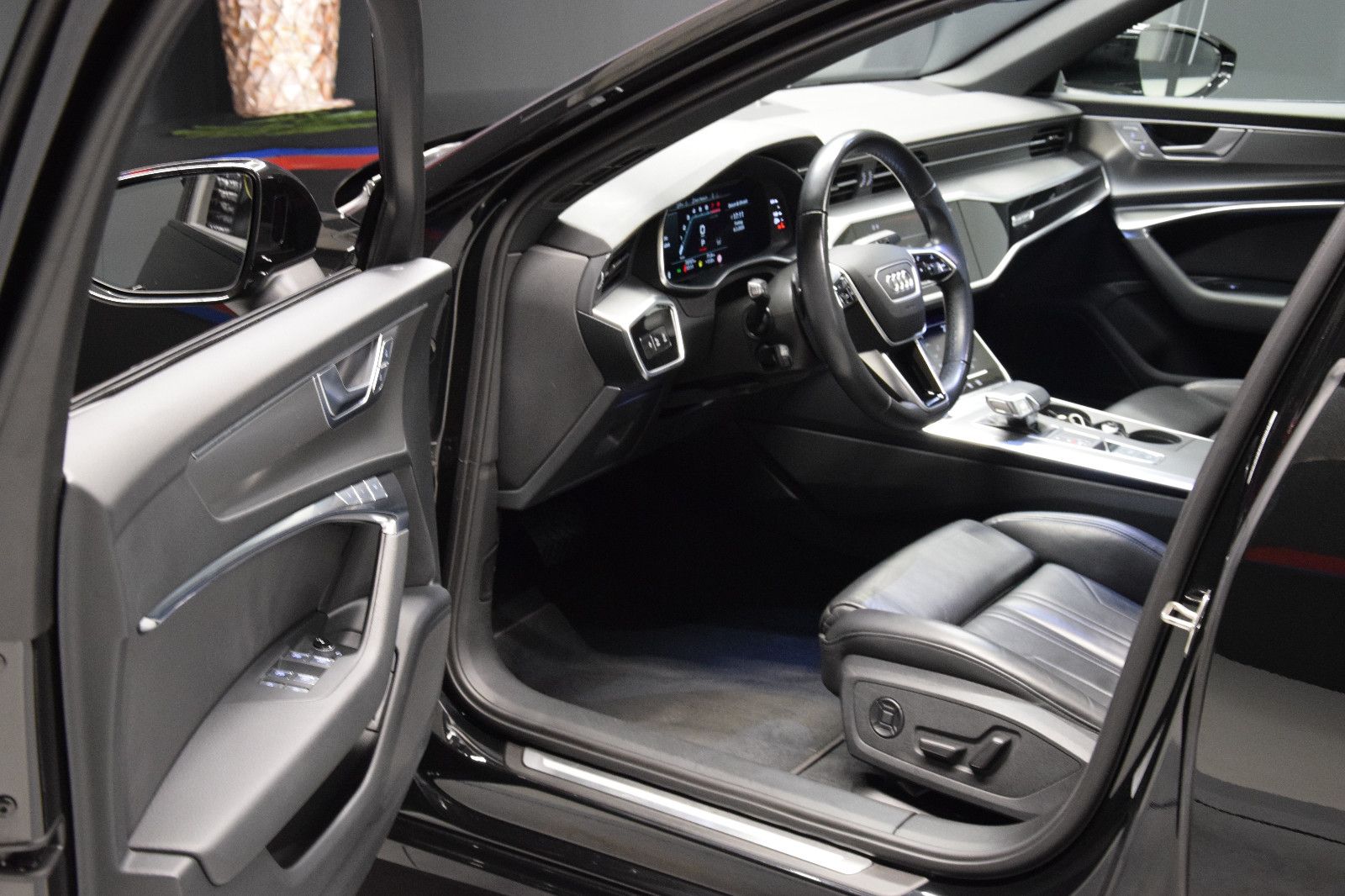 Fahrzeugabbildung Audi A6 Lim. 55 TFSI quattro Sport Pano Leder ACC