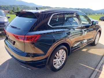 Volkswagen Touareg - 5