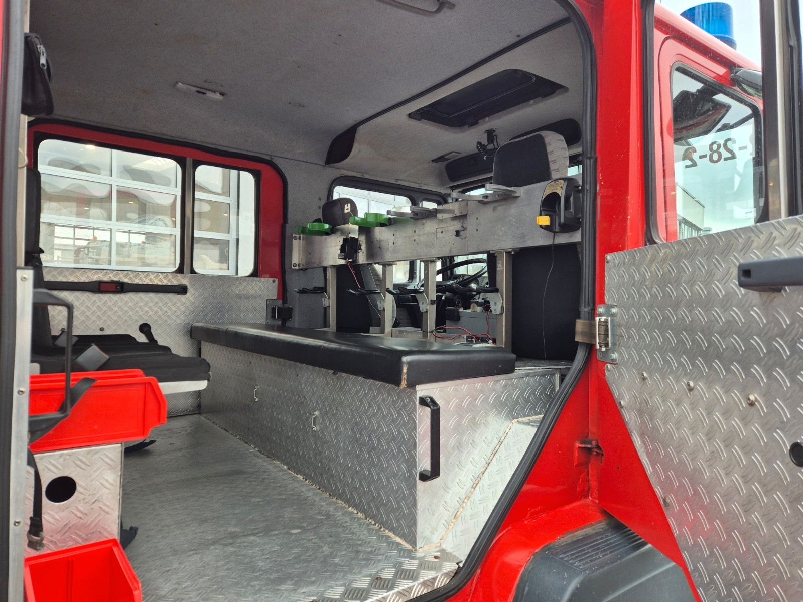 Fahrzeugabbildung MAN FE 26.360 LF 8 Löschfahrzeug