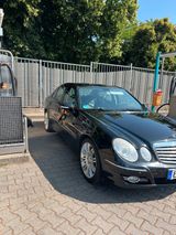 Mercedes-Benz Mercedes e Klasse 280 CDI - Mercedes-Benz E 280 in Duisburg