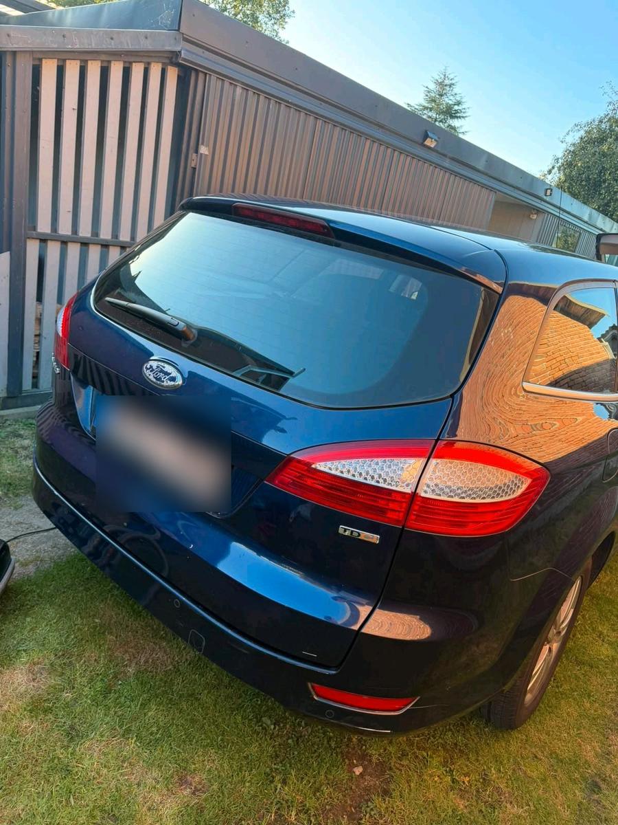 Ford Mondeo 2010 — photo 9