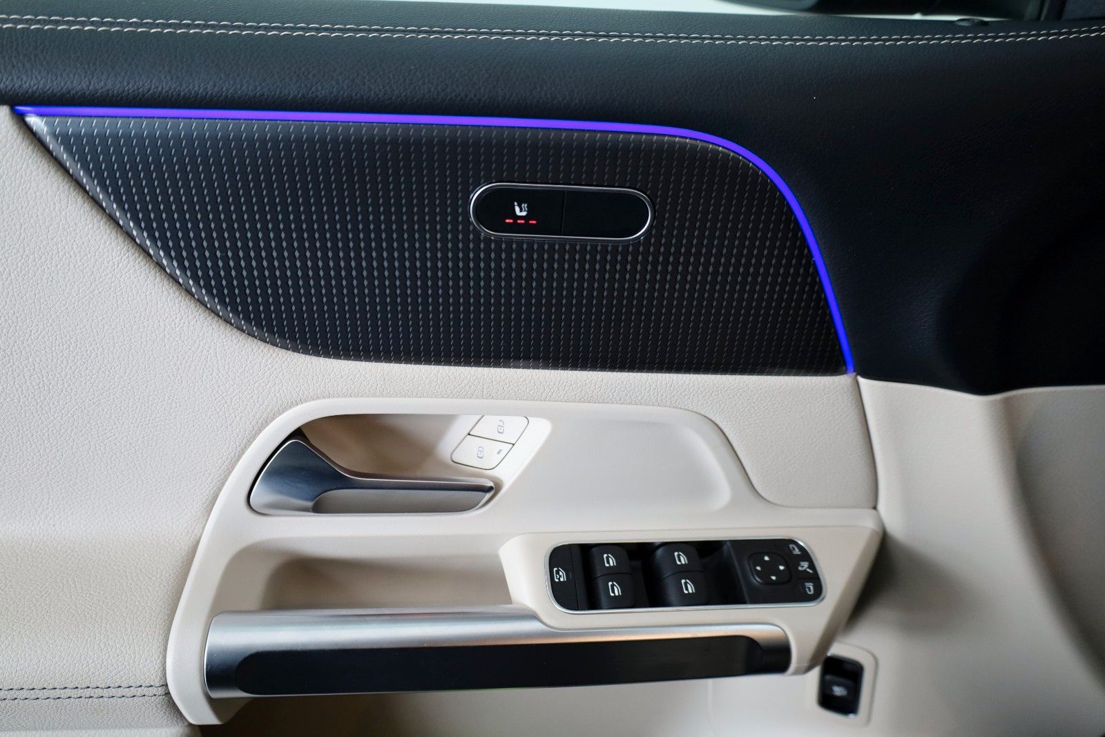 Fahrzeugabbildung Mercedes-Benz GLB 200 d Progressive,Leder,Navi,LED,SH,Kamera