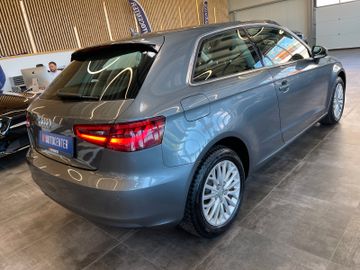 Audi A3 ambiente *BI-XENON*NAVI*TEMPOMAT*SZHZ*KLIMA*