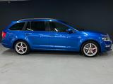 Skoda Octavia Combi 2.0 TDI RS Spurhalte DSG AHK 8Fach - Skoda Octavia: Blau, RS