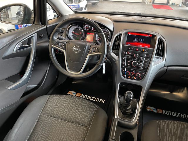 MYAUTOCENTER – Gebraucht- und Jahreswagen mit Werkstattservice in Pfaffenhofen Opel Astra J Lim. 5-trg. Selection *Klima*Navi*SHZ*