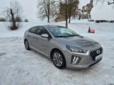 Hyundai IONIQ 1.6l PLUG-IN HYBRID - Hyundai IONIQ aus 2020