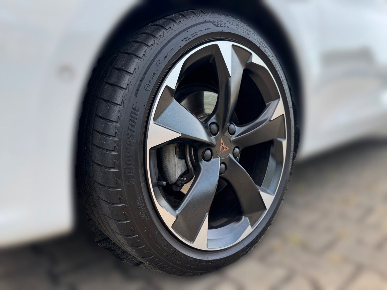 Fahrzeugabbildung CUPRA Leon 1.5 TSI