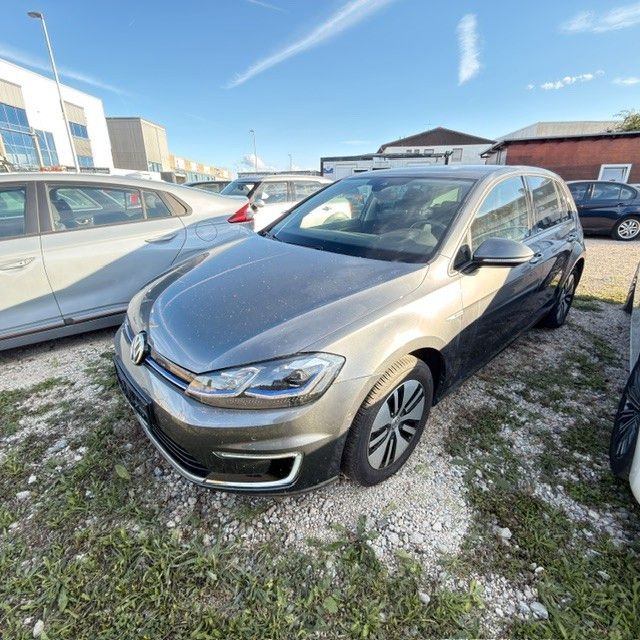Volkswagen Golf - 1