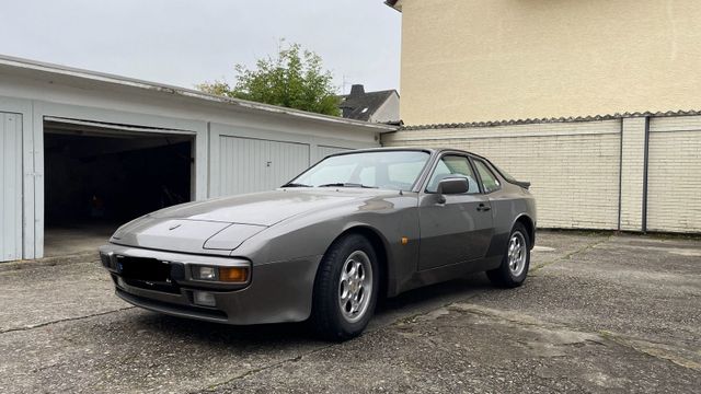 Porsche 944 2.5l BJ 1983