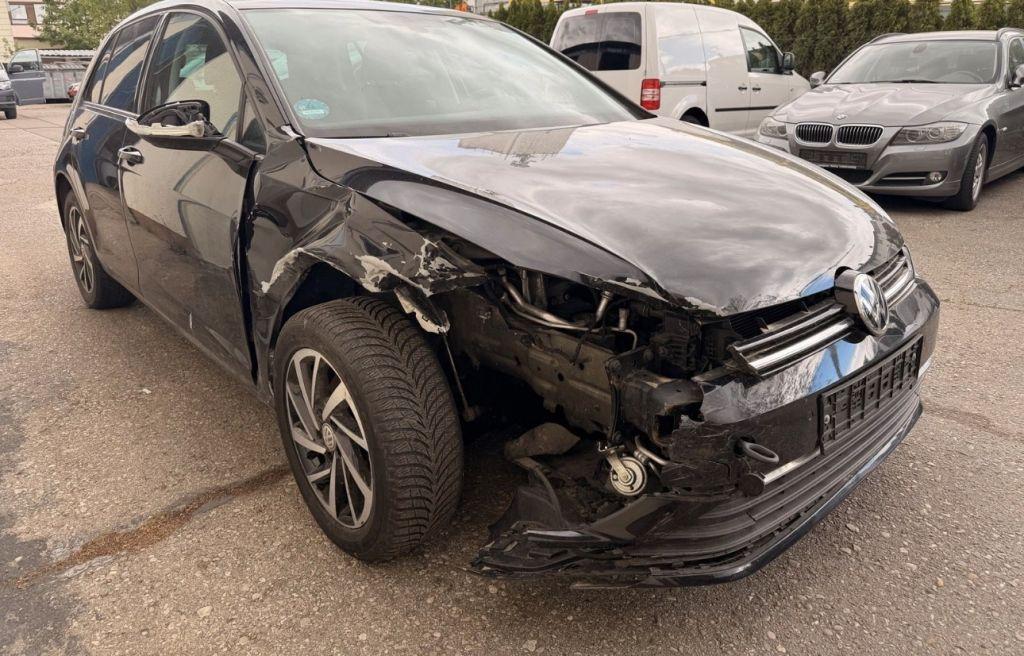 Volkswagen Golf 1.0 TSI Join