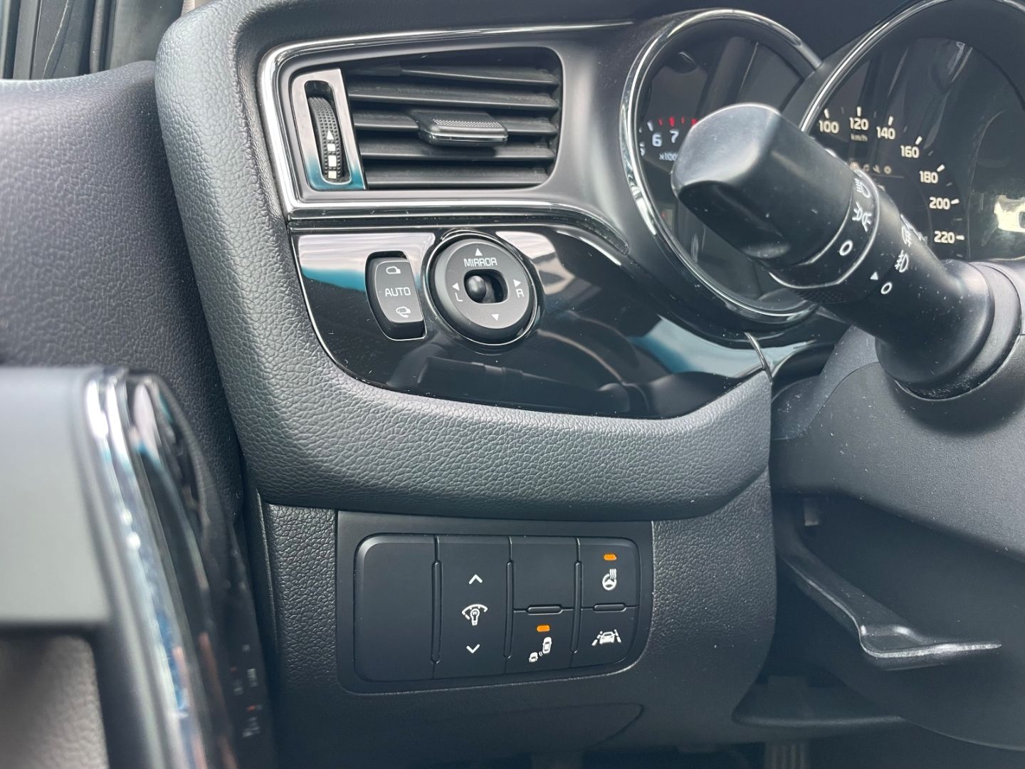 Fahrzeugabbildung Kia Ceed_sw Spirit Kamera totWinkAss SpurhalteAss