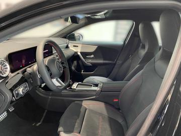 صورة 7 لـ 2025 Mercedes-BENZ A 220