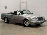 Mercedes-Benz E 200 124 C Cabriolet - Mercedes-Benz E 200 in Krefeld