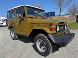 Toyota Land Cruiser BJ 40  OLDTIMER & RESTAURIERT!! - Toyota Land Cruiser: 40