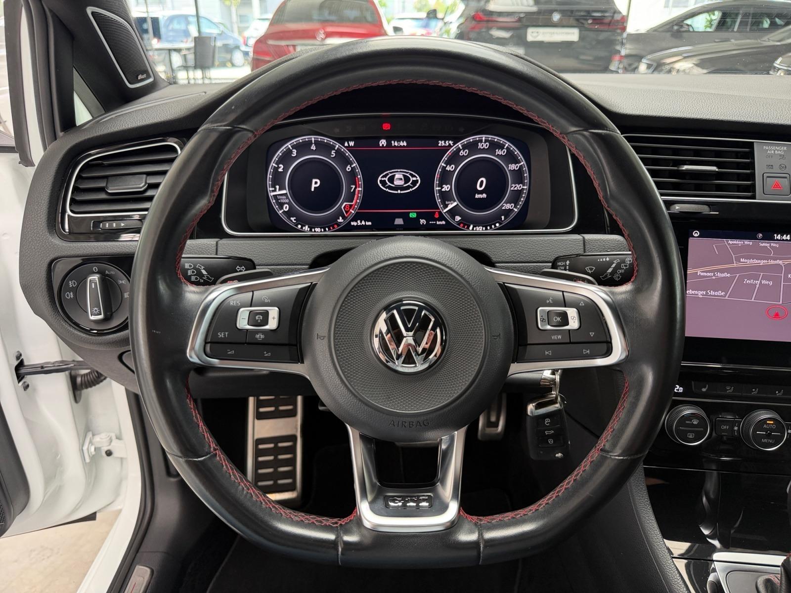 Volkswagen GOLF GTI PERFORMANCE DSG NAV+LED+ACC+DYNAUD+1.HD
