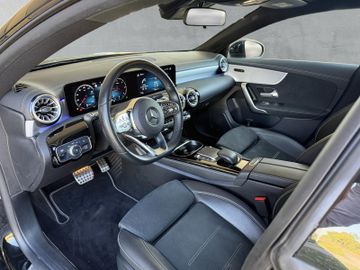 Mercedes CLA 200 Shooting Brake - 10
