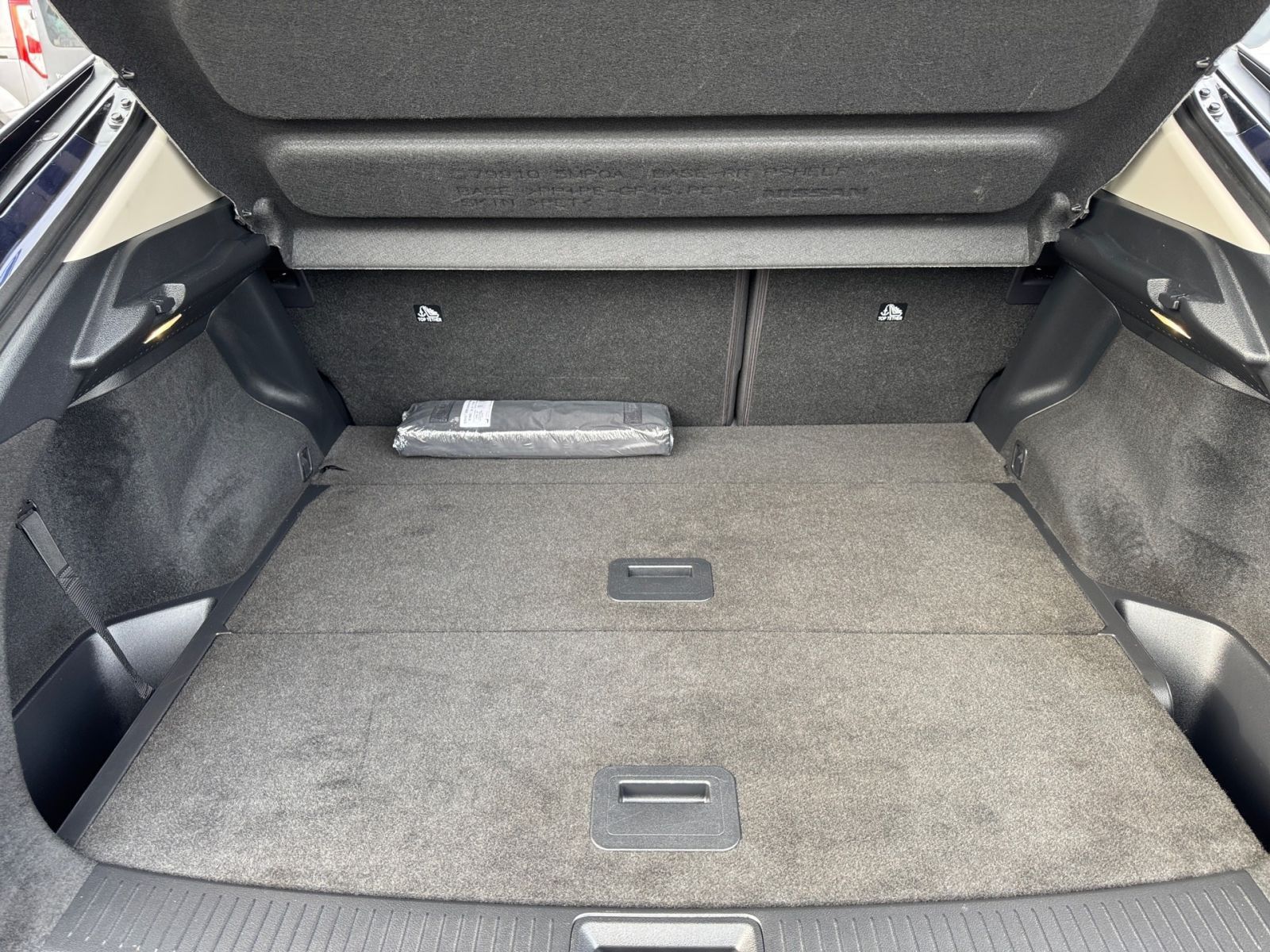 Fahrzeugabbildung Nissan Ariya Evolve Pack e-4orce *BOSE*SCHIEBEDACH*NAVI