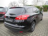 Ford Focus Turnier /1.Hand/69.Tkm / SHZ / TÜV NEU - Ford Focus mit Benzin-Antrieb: Kombi, 1.6