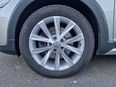 Fahrzeugabbildung Volkswagen Golf VII Variant Alltrack 4M Navi LED SiHz AHK