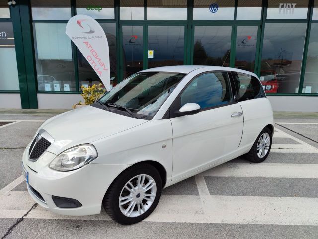 Lancia Ypsilon 1.4 Argento Ecochic GPL NEOPATENT