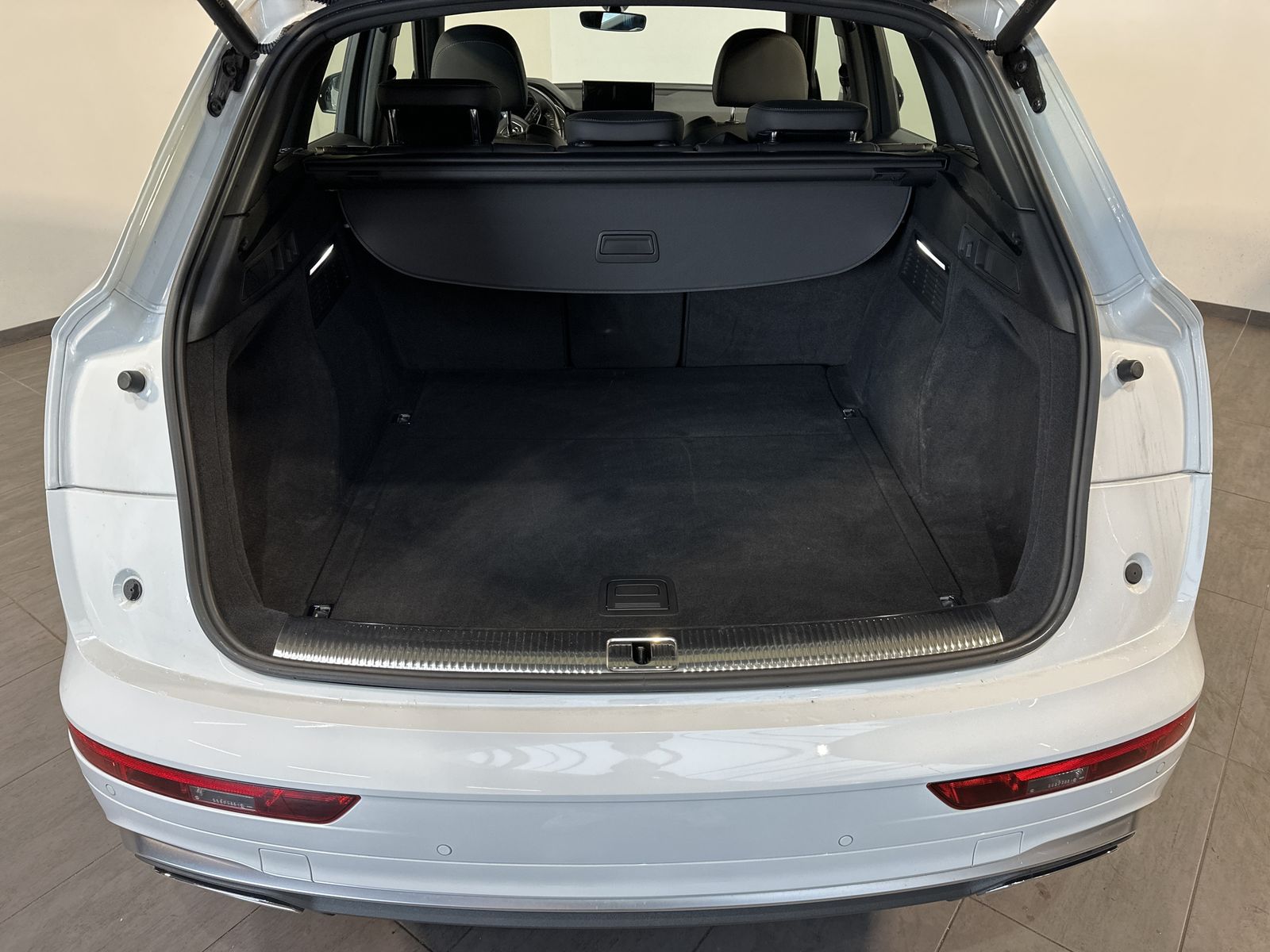 Fahrzeugabbildung Audi Q5 40 TDI Quattro S-Line NAV+LED+HUD+ACC+19ZO+PP