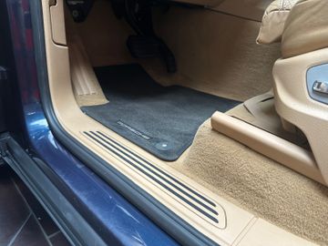 Porsche Cayenne - 12