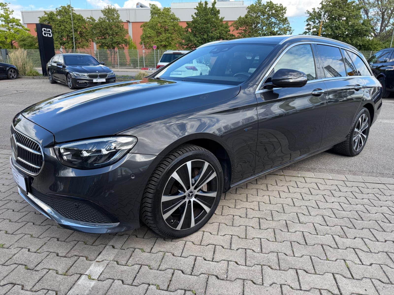 Mercedes-Benz E 300 de T-Modell 9G - Burmester - Pano