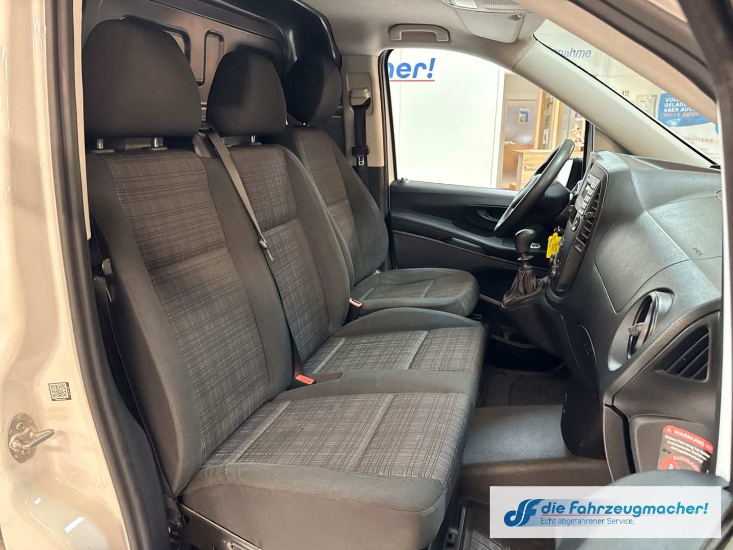 Fahrzeugabbildung Mercedes-Benz Vito Kasten 114 CDI BT RWD extralang AHK Parkle