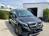 Mercedes-Benz V 300d AMG LANG ALLRAD AHK PANO LED 360 VOLL - Mercedes-Benz V 300 von privat