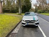 Mercedes-Benz A 45 AMG PETRONAS, World Champion Edition - silberne Mercedes-Benz A 45 AMG