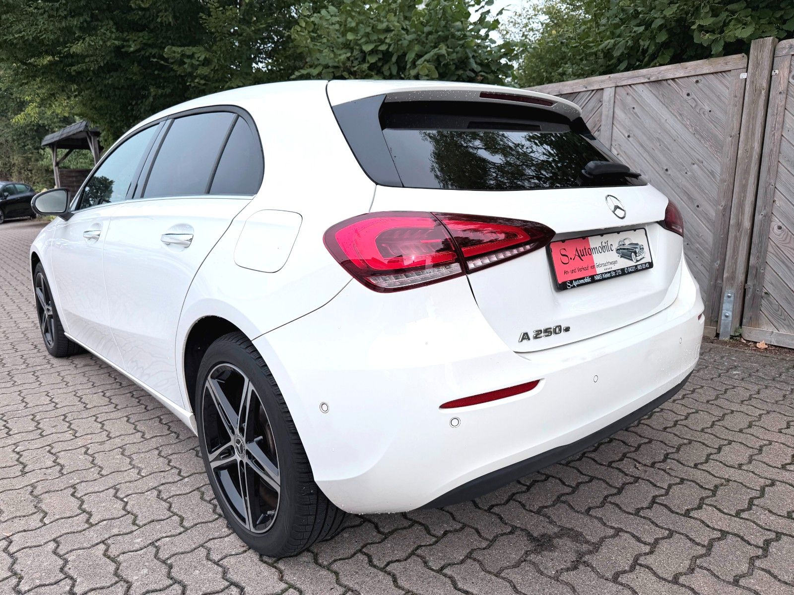 Mercedes-Benz A 250 e°Navigation°Parkass.°LED foto 4