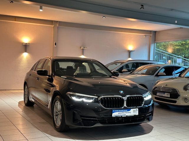 BMW 530 e Limousine*Navi*Led*Autom.*Benzin/Hybrid/E.