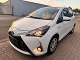 Toyota Yaris 1,5 101ps Hybrid Benzine 2019/07 Automatik - Toyota Yaris mit Benzin-Antrieb: Kleinwagen, 1.0