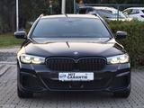 BMW 530 d  Aut. Touring xDrive *M Sport* - : Schwarz, mit Apple Carplay