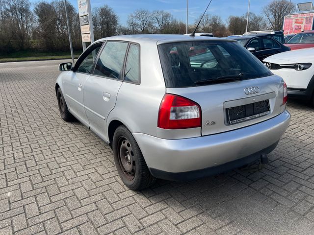 Fahrzeugabbildung Audi A3 1.6 Auto Ambition