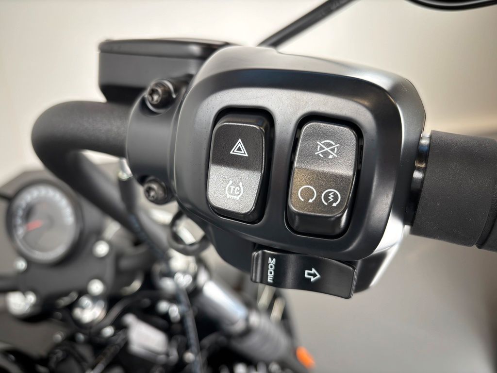 Fahrzeugabbildung Harley-Davidson STREET BOB *NEUWERTIG *5HD