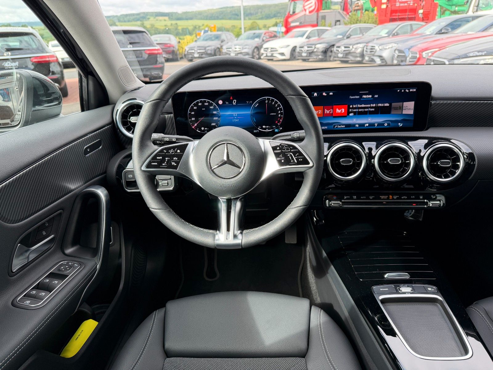 Fahrzeugabbildung Mercedes-Benz A 250 e Progressive AHK+R-Kamera+Carplay+WinterP