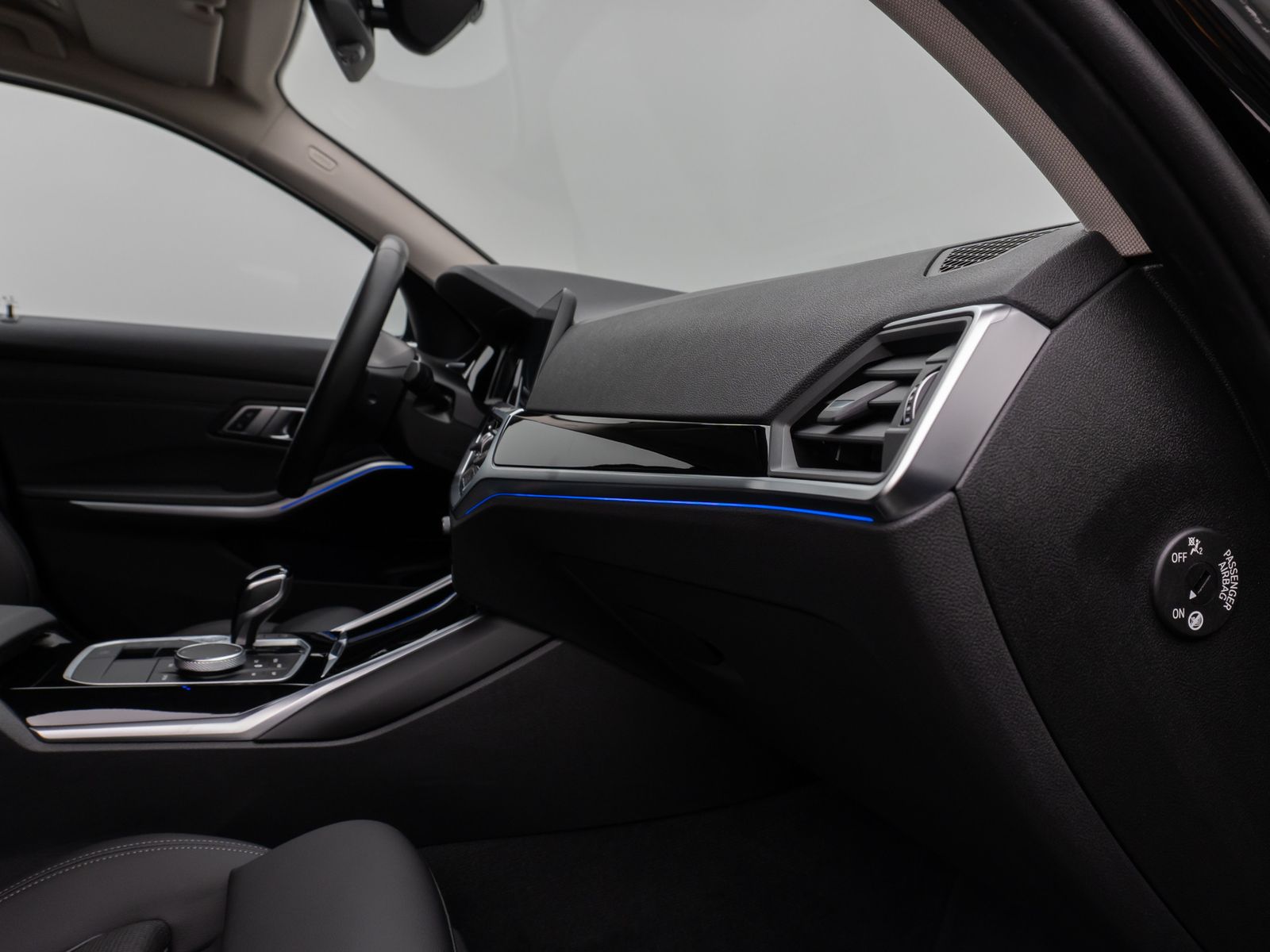 Fahrzeugabbildung BMW 320d Sport Line Laser DAB CockPitPro PDC Komfort