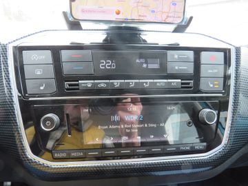 Fahrzeugabbildung Volkswagen move up! GRA KAMERA PDC SITZH. CLIMATR. 1.HD