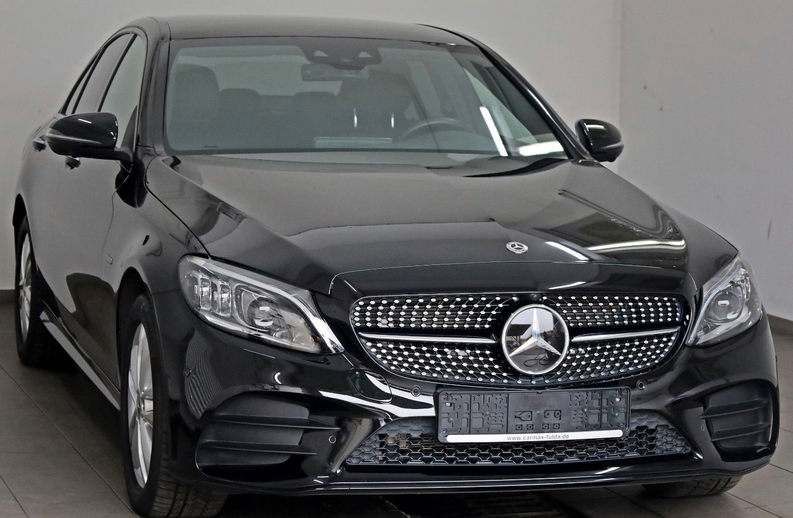 Fahrzeugabbildung Mercedes-Benz C 300e 4M Lim. AMG Line TLeder,Navi,LED,360° Kam